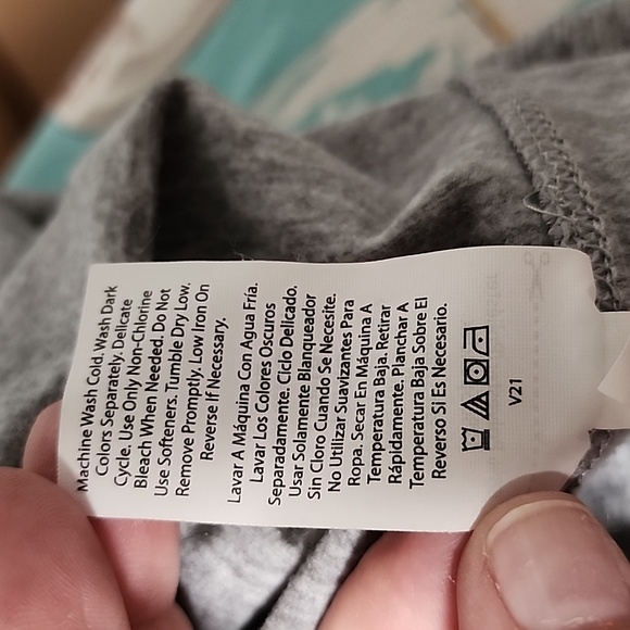 Avia XL (16-18) NWOT kids pullover. - Picture 5 of 5